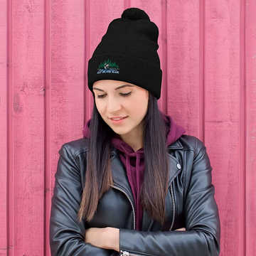 Pom-Pom Beanie – Classic Cold-Weather Comfort