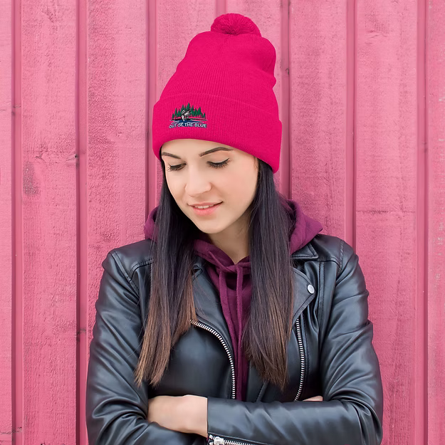 Pom-Pom Beanie – Classic Cold-Weather Comfort