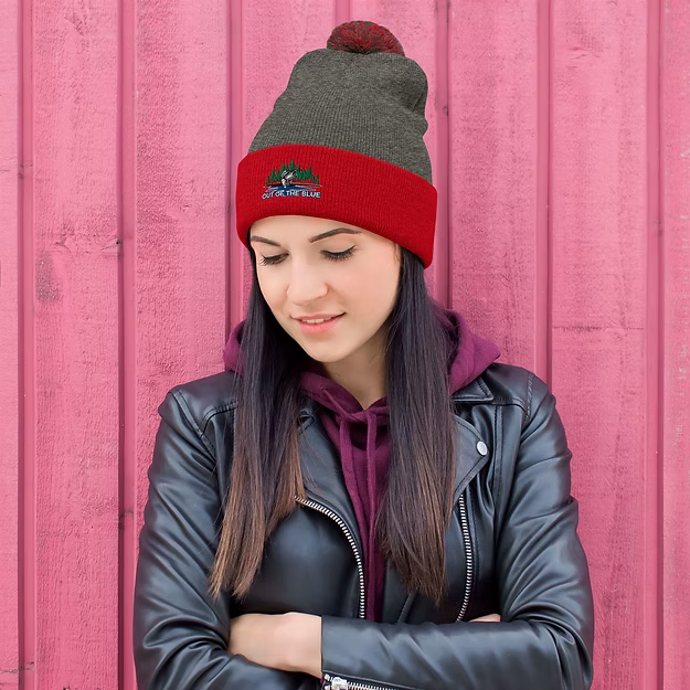 Pom-Pom Beanie – Classic Cold-Weather Comfort